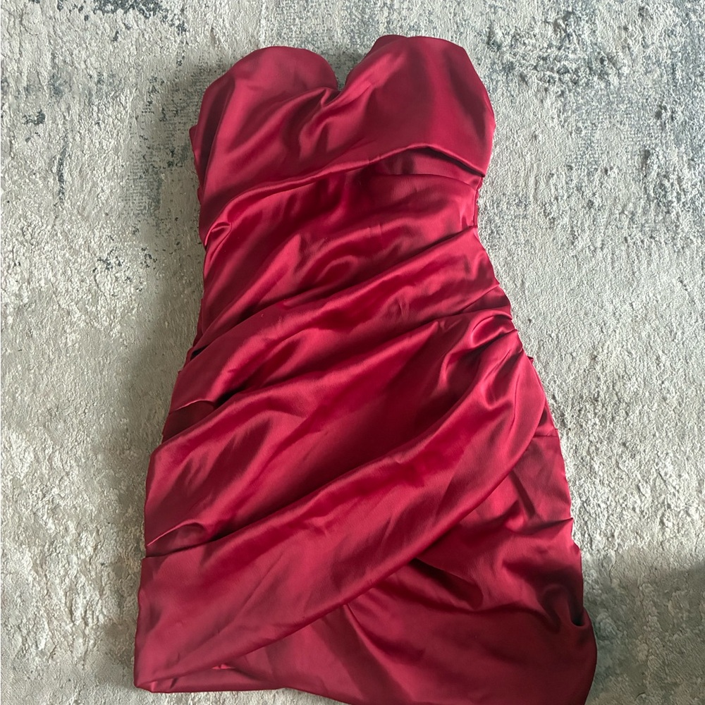 Elegant Red Strapless Dress